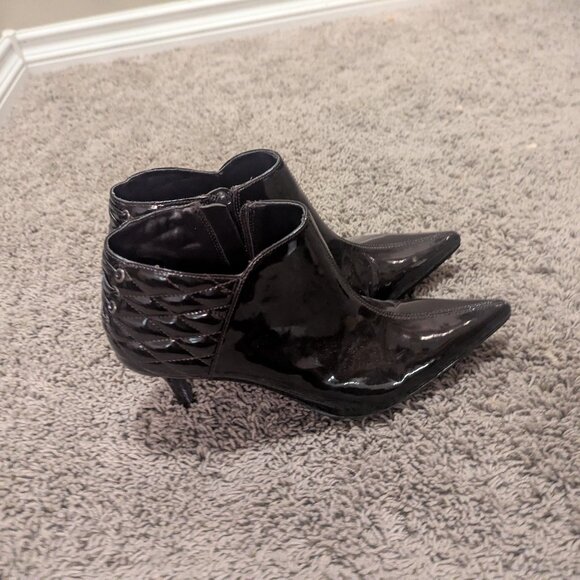 Heels - Picture 1 of 4